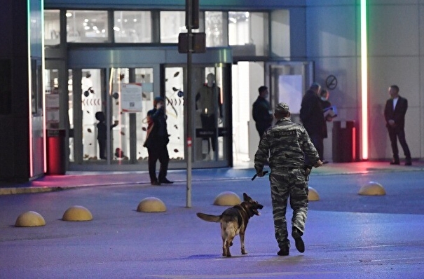 В Красноярске вновь эвакуировали торговый центр "Комсомолл"