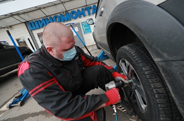 Вильфанд: менять зимнюю автомобильную резину на летнюю москвичам лучше после 10 апреля