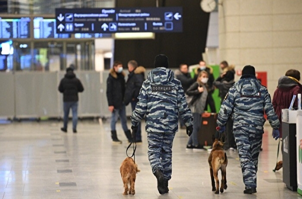 Вылет рейса Владивосток - Москва задержан на два часа из-за сообщения о минировании