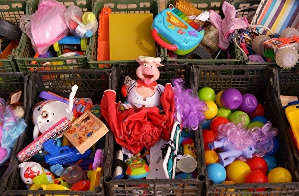 Свердловская область планирует поставлять в Казахстан детские игрушки и одежду