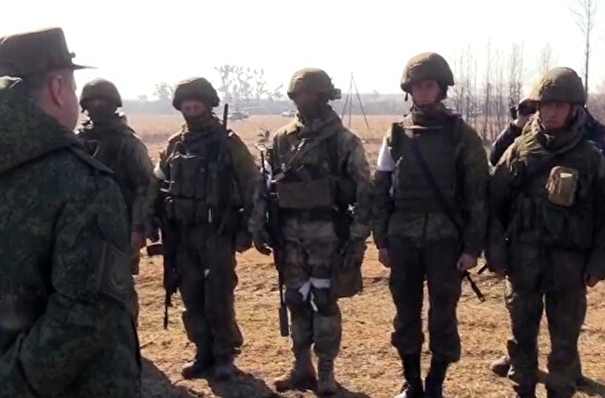 Минобороны РФ сообщило о награждении группы отличившихся на Украине военных