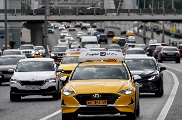 ФСБ получит доступ к базам данных заказов такси - законопроект