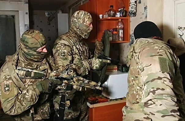 ФСБ объявила о задержании более 100 нелегальных "оружейников" в 38 регионах РФ