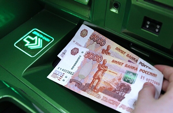 Физлица смогут ежемесячно бесплатно переводить до 1,4 млн руб. между своими счетами в разных банках