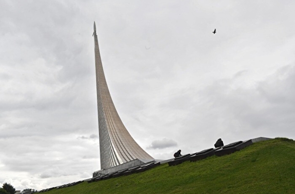 Монумент "Покорителям космоса" на ВДНХ отреставрируют до конца 2023 года