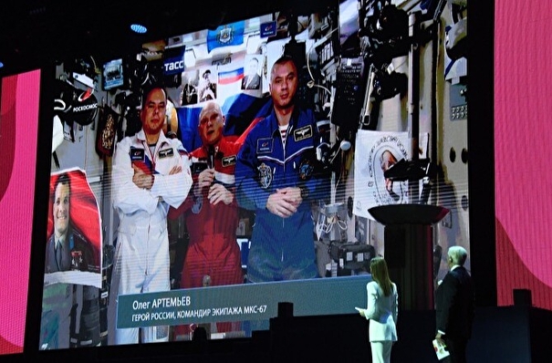 Роскосмос: российские космонавты выйдут в открытый космос в середине августа