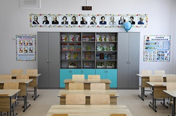 Астраханская область направила 267 млн руб. на закупку учебников и мебели для школьников