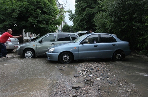 Подъем уровня воды в реках на полтора метра возможен на юге Крыма после ливней