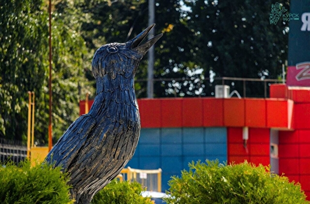 Скульптуры поющих соловьев установлены в Курске к 990-летию города