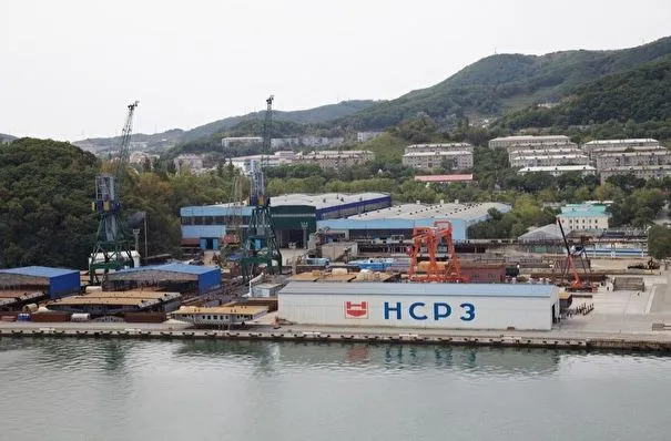 Находкинский СРЗ спустил на воду первый краболов по программе инвестквот