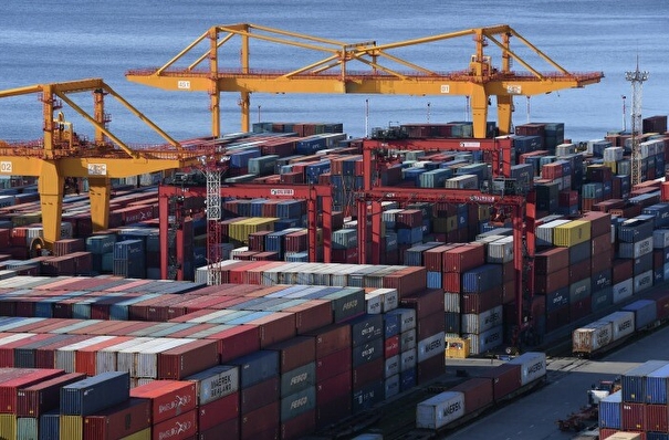 Владивостокская таможня отмечает рост в полтора раза поставок товаров из КНР морским транспортом