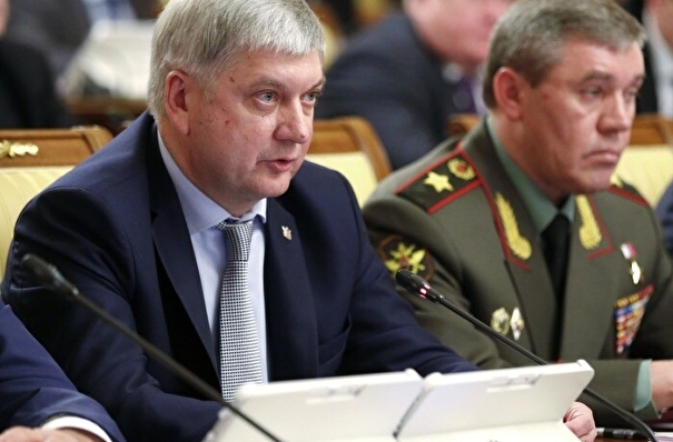 Губернатор Гусев предложил воронежским чиновникам перечислить оклад "на поддержку военных России"