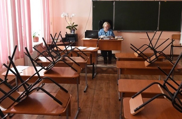 Белгородские школьники на приграничных территориях из-за обстрелов пока останутся на дистанте - власти