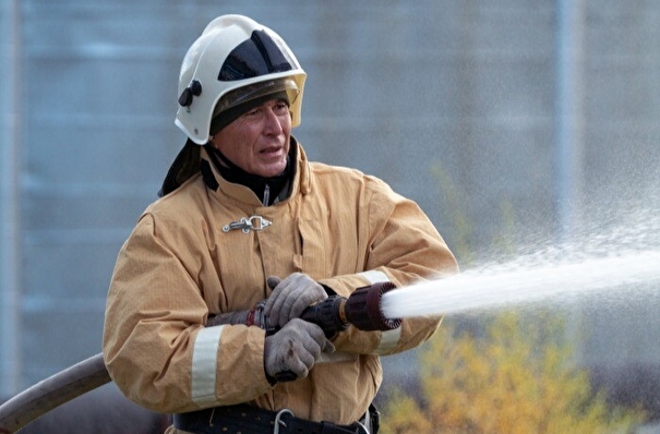 Пожар на газопроводе под Петербургом начался после взрыва - губернатор Ленинградской области