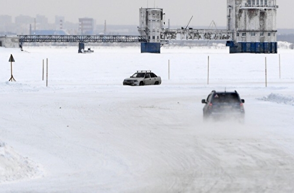 Ледовые переправы начали открывать в Поморье