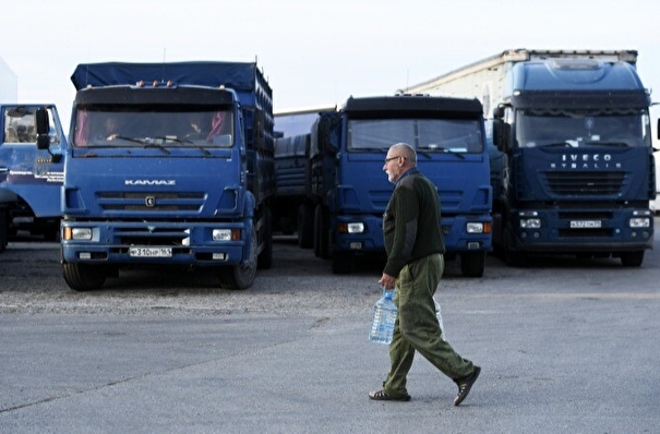 Глава Госсовета Крыма предложил разделить потоки грузовиков между Керченской переправой и Крымским мостом
