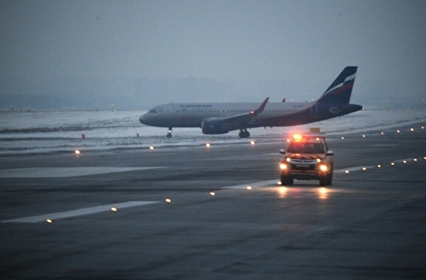 Аэропорт Якутска работает в условиях ограниченной видимости из-за тумана
