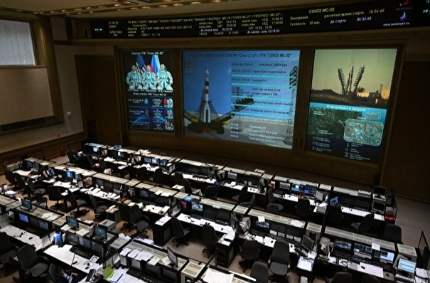 "Роскосмос" назвал возможной причиной утечки в системе охлаждения корабля "Союз МС-22" попадание микрометеорита