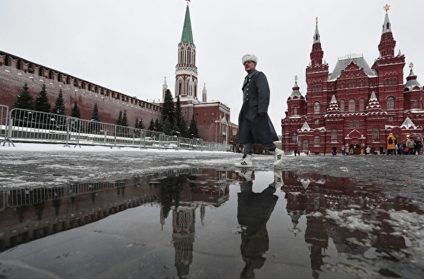 Оттепель придет в Москву во вторник, но с сильным ветром и осадками