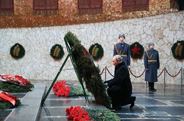 Путин почтил память защитников Сталинграда
