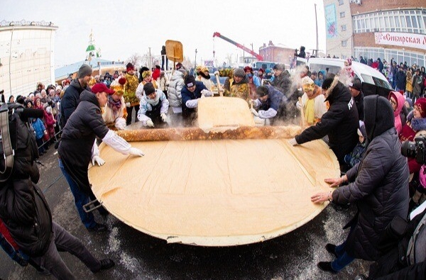 Состязания по выпеканию гигантских блинов пройдут в тюменском Ялуторовске