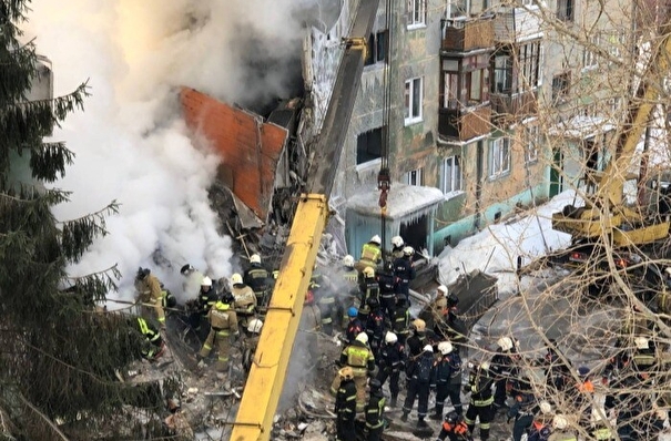 Расселение жильцов новосибирской пятиэтажки, где взорвался газ, нужно проводить оперативнее - губернатор