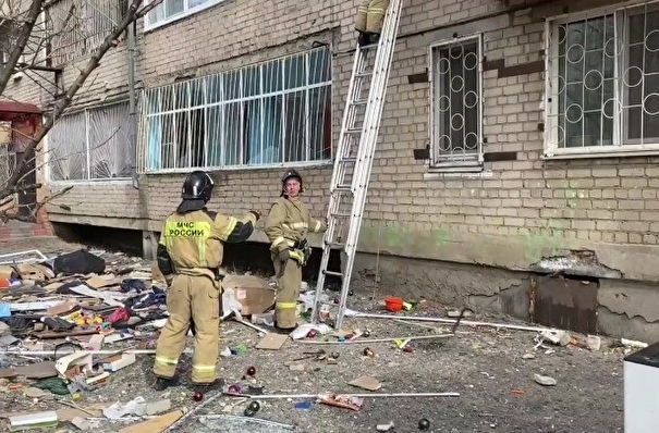 Под завалами дома после взрыва газа в пригороде Читы остаются люди - МЧС