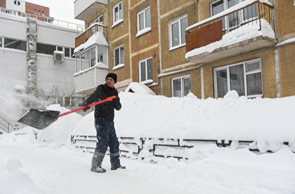 За невывоз снега в Якутске будут привлекать к административной ответственности - власти