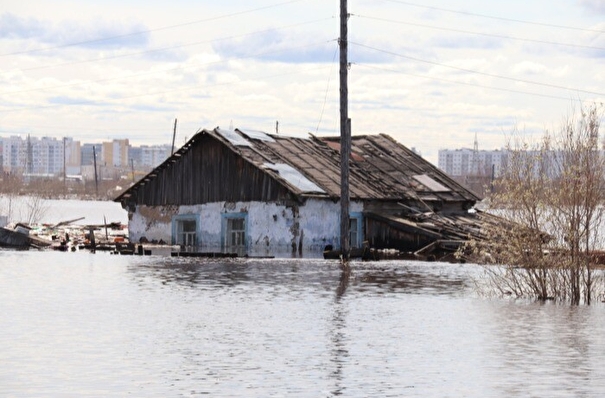 Более полутора десятка человек в двух оренбургских муниципалитетах эвакуированы из-за подтопления домов