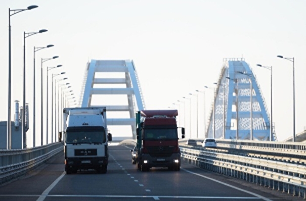 Хуснуллин заявил о готовности разрешить проезд небольших грузовиков по Крымскому мосту