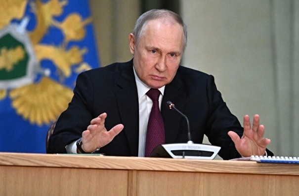 Путин: незаконные уличные акции и попытки распространения экстремистской идеологии должны оперативно пресекаться