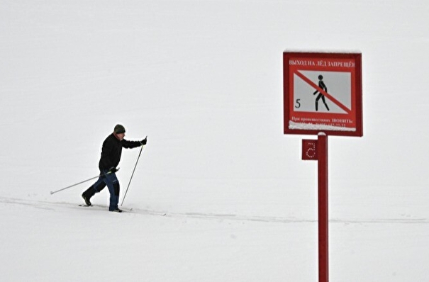 Выходить на лед водоемов запрещается в Карелии