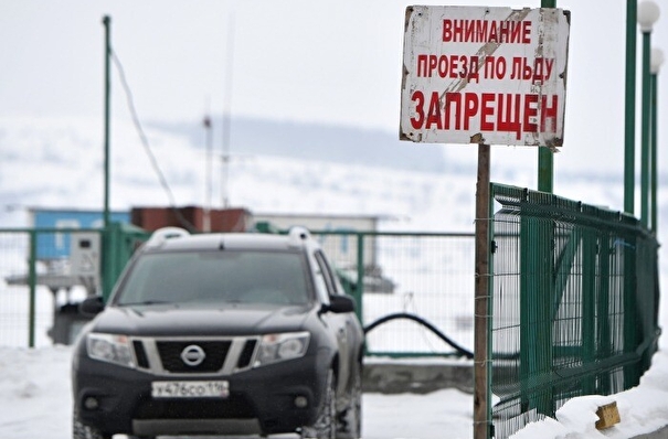 Ледовые переправы начали закрывать в Омской области