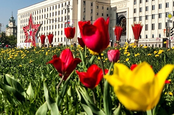 Минтруд РФ: две короткие рабочие недели ждут россиян в первой половине мая