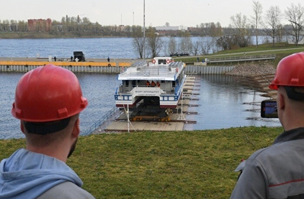 СНСЗ спустил на воду первый катамаран проекта "Котлин" для линии Петербург - Кронштадт