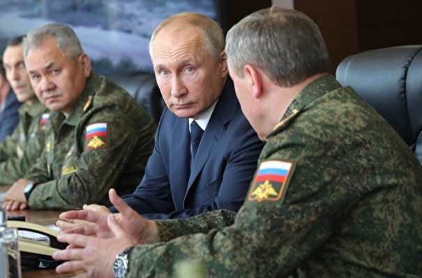 Путин поздравил бойцов "Вагнера" и военных ВС РФ с освобождением Артемовска