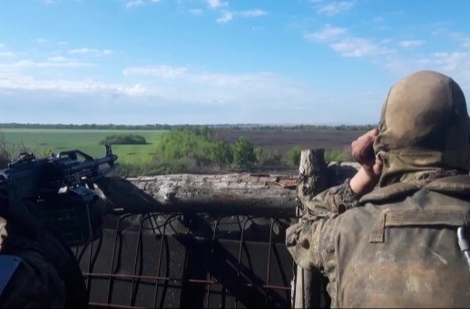 Песков: СВО должна продолжаться, чтобы не допускать проникновения украинских боевиков на территорию РФ