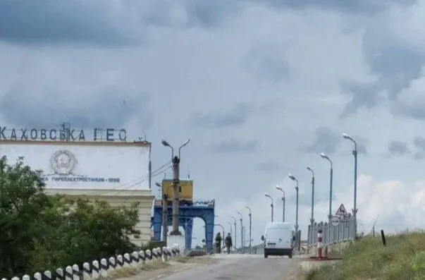 Плотина Каховской ГЭС частично разрушилась из-за обрушения опоры - экстренные службы