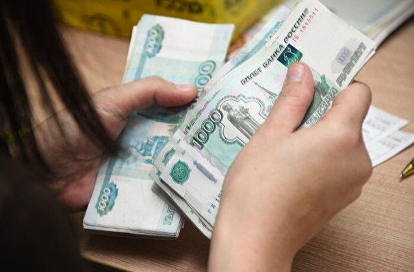 Единовременную выплату в 50 тыс. руб. получили 10 тыс. переселенных из-за обстрелов жителей Белгородской области - власти