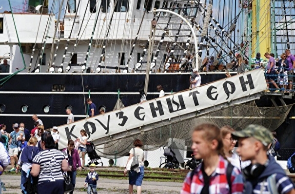 Барк "Крузенштерн" выйдет в море только в октябре из-за затянувшегося ремонта