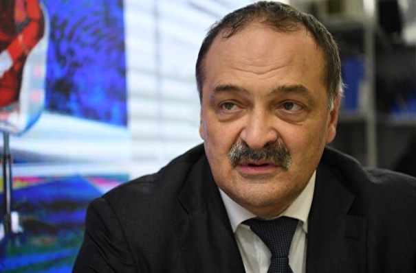 Глава Дагестана призвал местных жителей воздержаться от поездок в другие регионы