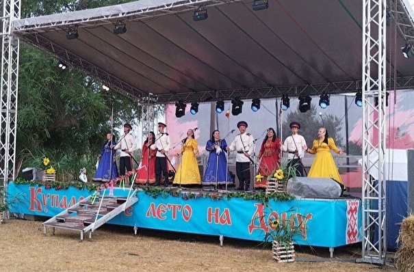Более 5 тыс. участников собрал фестиваль славянской культуры "Купаловское лето на Дону" в Ростовской области