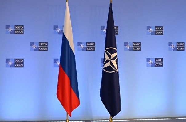 Песков: в Европе не сознают ошибочности линии на размещение баз НАТО у границ РФ
