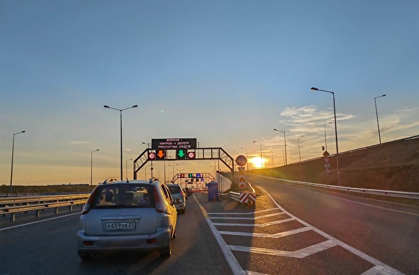Пробка на подъезде к Крымскому мосту с Кубани превышает 100 машин