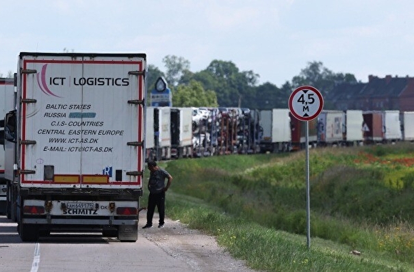 Обостряется ситуация с пропуском грузовиков из Калининградской области в Литву - таможня