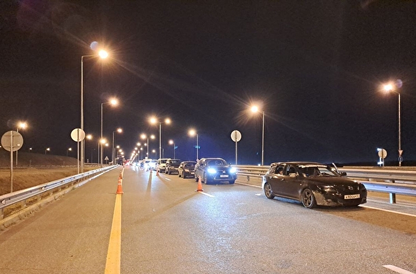 Движение автотранспорта по Крымскому мосту восстановлено в реверсивном режиме по одной из полос
