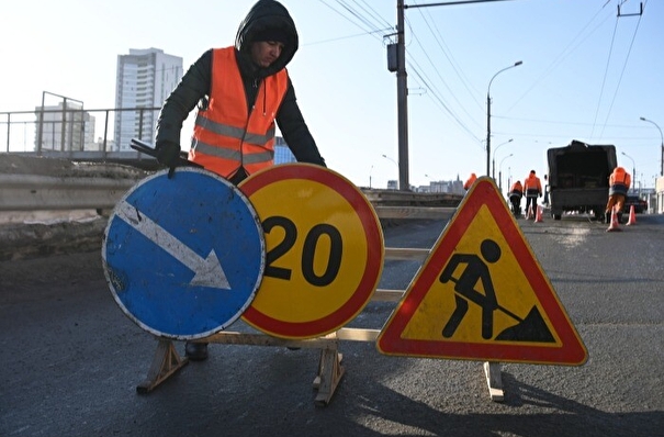 Почти 50 млн кв.м дорожного покрытия уложили по нацпроекту в России с начала года