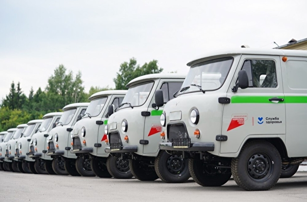 Новые автомобили получили 12 больниц в малых городах и сельских территориях Кузбасса