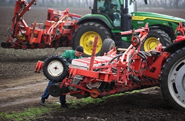 Алтайский край компенсирует аграриям 5% стоимости тракторов