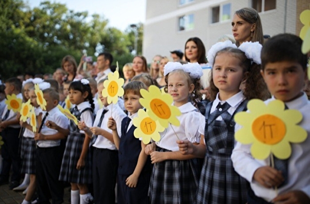 Около 1 млн детей пойдут в школы, детсады и колледжи Петербурга